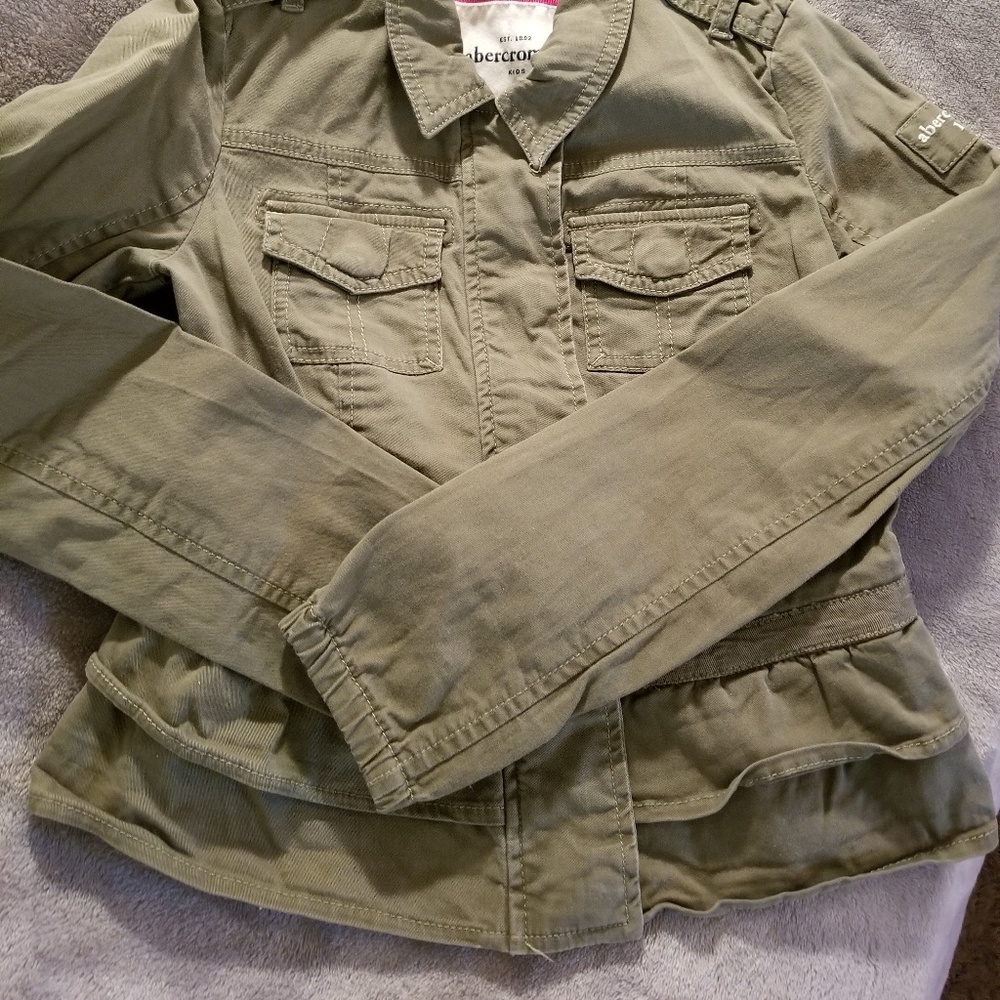 Abercrombie and Fitch kids army green jacket med